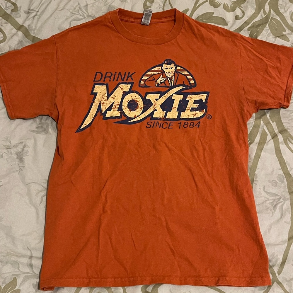 retro orange moxie graphic t-shirt 🍊